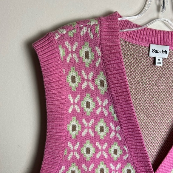 Aritzia Sunday Best Sundeh Preston Sweater Vest - Picture 3 of 6